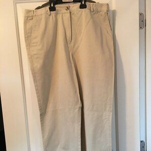 L.L. Bean Classic Fit Women's Kaki Pants Size 16